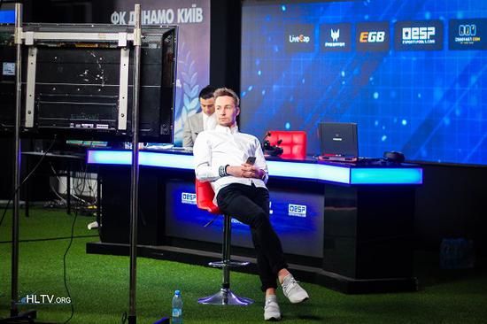 FEVM发布新款FAEX9迷你主机搭载锐龙AI MAX 395处理器